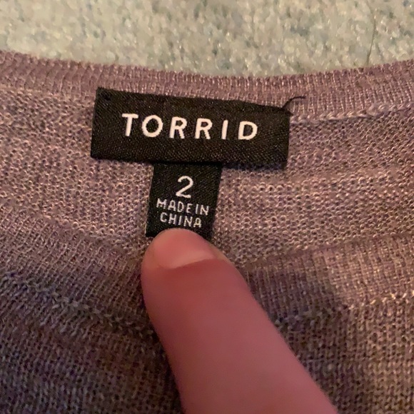 TORRID Gray Flutter Blouse 2X - Picture 2 of 3